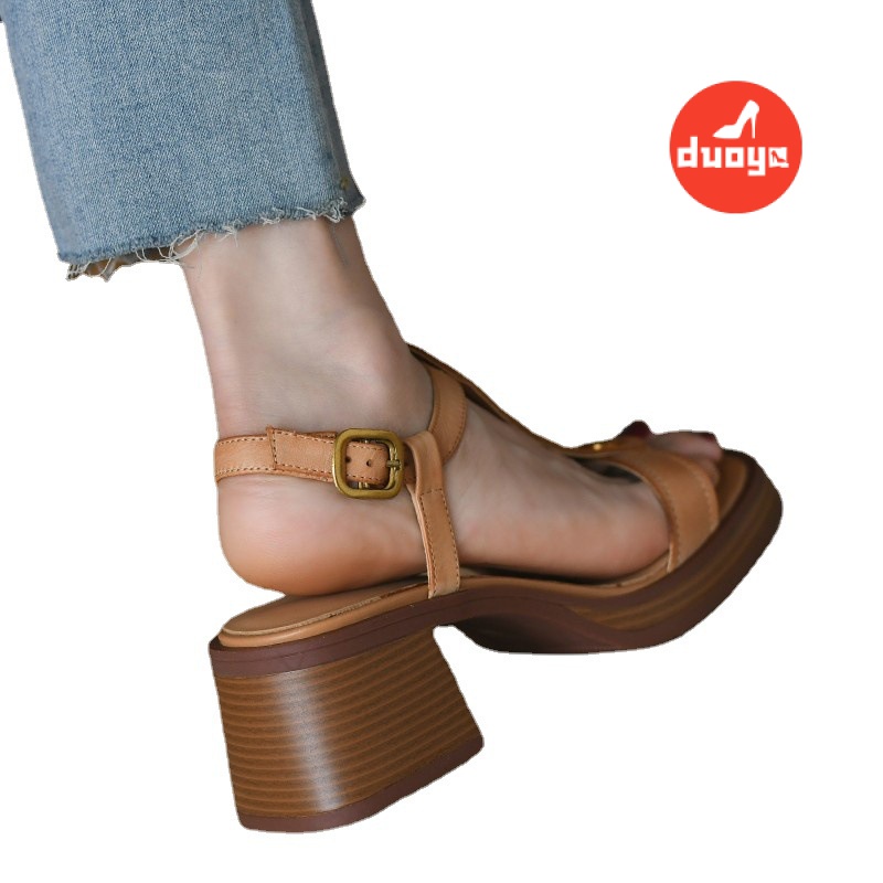 Duoya Tóc Thẳng ~ [Hàng Có Sẵn] Giày Sandal Cao Gót Dây Da Mềm Chữ T Hở Ngón Đính Đinh Tán Có Khóa Cài Cho Nữ Miễn Phí Vận Chuyển