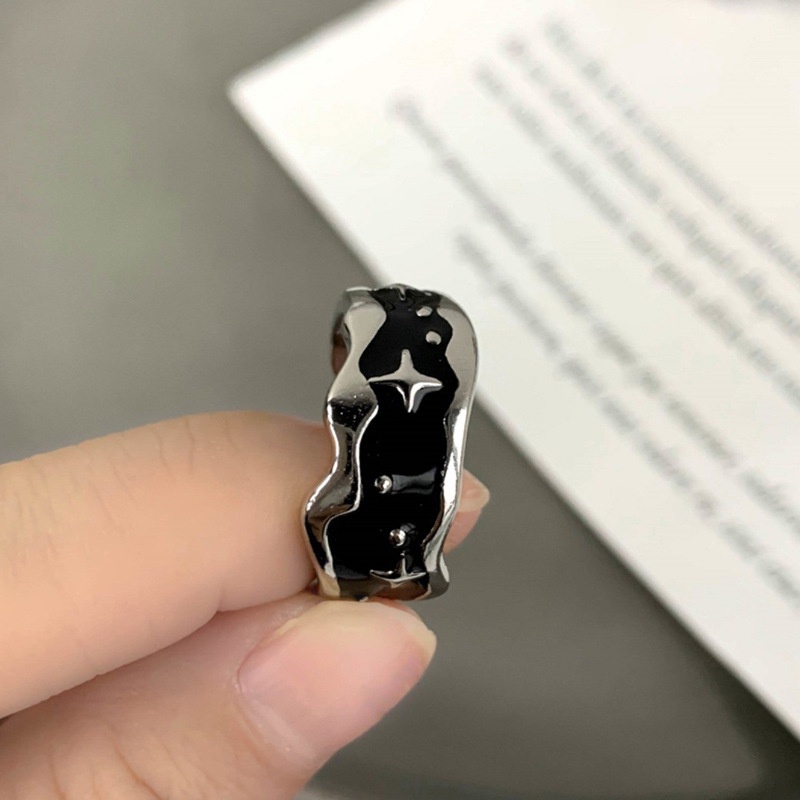 Nhẫn Cặp Đôi Hình Ngôi Sao Màu Tối Sang Trọng Cá Tính