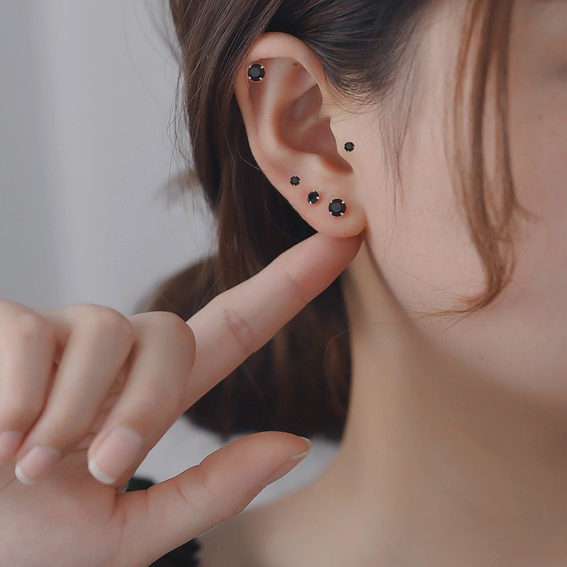 Set 6 Khuyên Tai Đính Đá Zircon Đen Đơn Giản Chống Dị Ứng Không Phai Màu Cho Nam Và Nữ