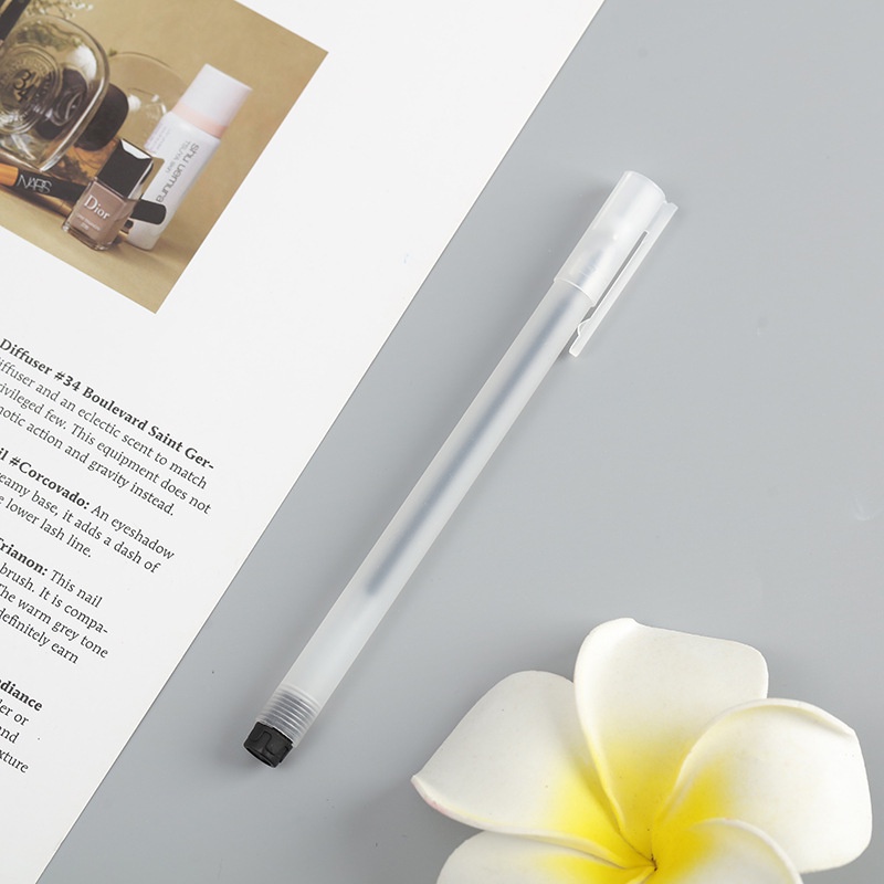 Bút Bi Nước Mực Đen Ngòi 0.5mm