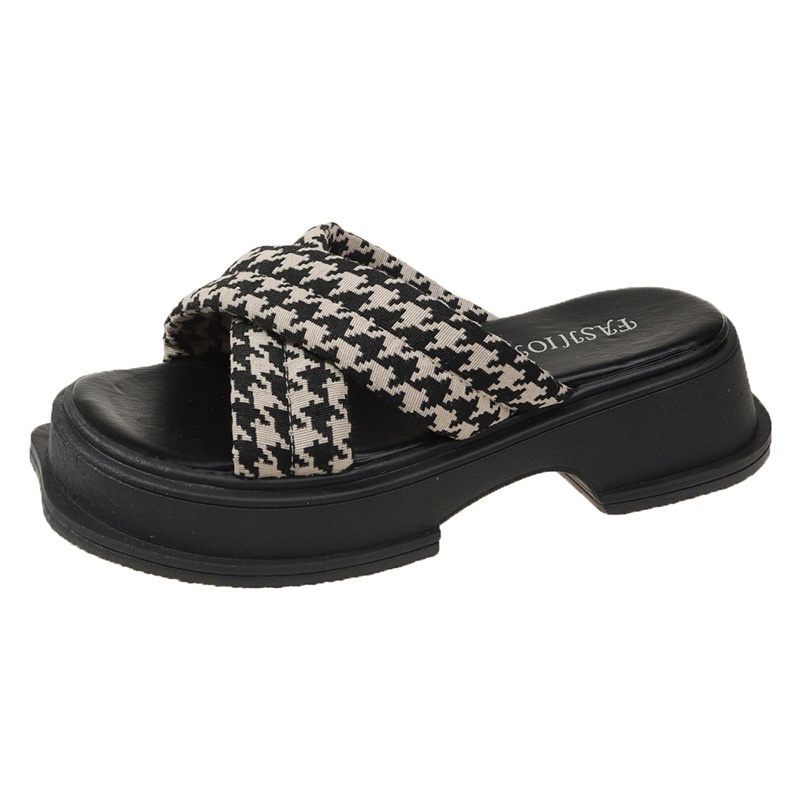 Dép Sandal Đi Biển Mũi Vuông Đế Dày Quai Chéo Phong Cách La Mã Thời Trang Mới 2023 Cho Nữ