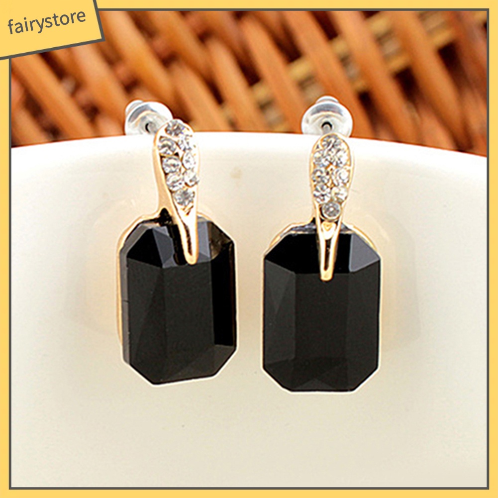 Bông Tai Chữ Nhật Đính Kim Cương Giả Thanh Lịch Cho Nữ