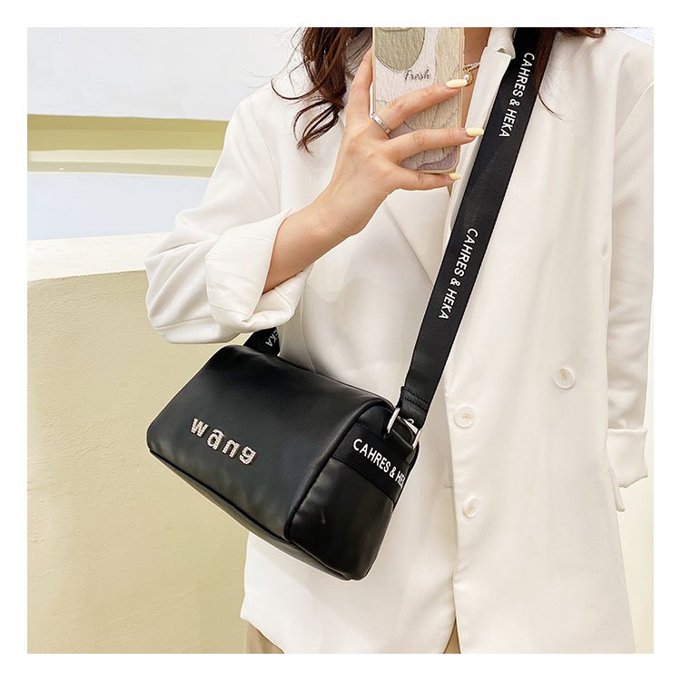 Túi Đeo Vai Thời Trang Dễ Phối Đồ Cho Nữ