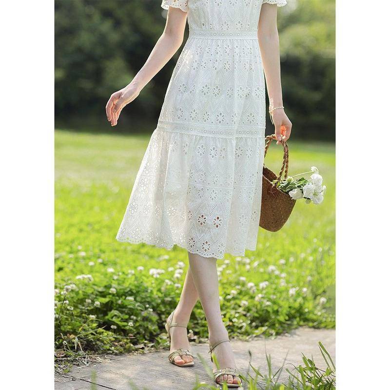 Đầm Cotton Trắng Dáng Dài Cổ Tròn Chiết Eo Phong Cách Pháp Thời Trang Mùa Hè 2023 Mới Cho Nữ