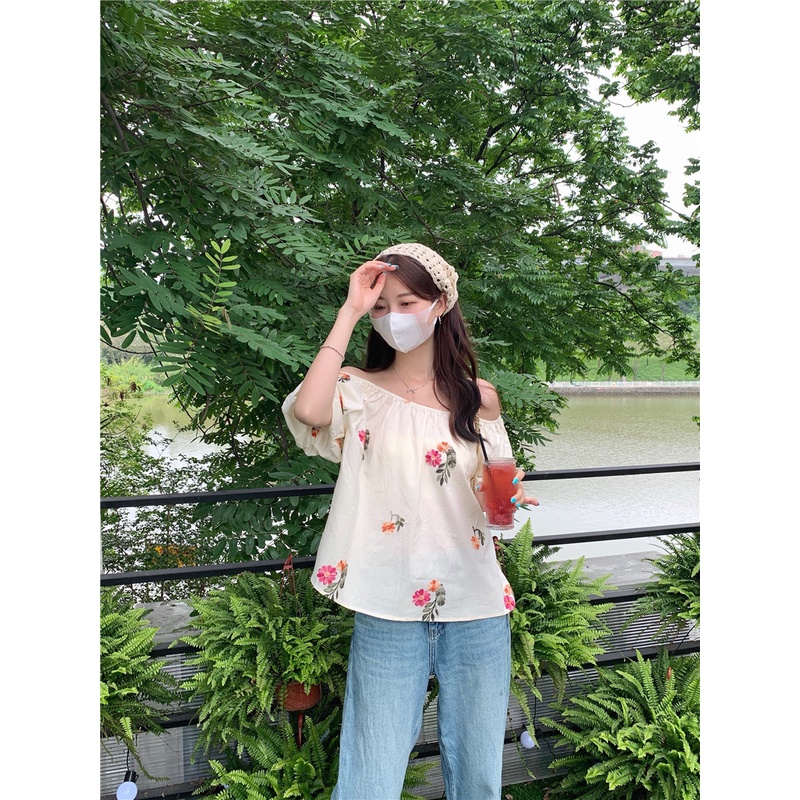 SUXI Áo Sơ Mi Tay Ngắn Trễ Vai Dáng Rộng Thêu Hoa Thời Trang Mùa Hè Phong Cách Hàn Quốc