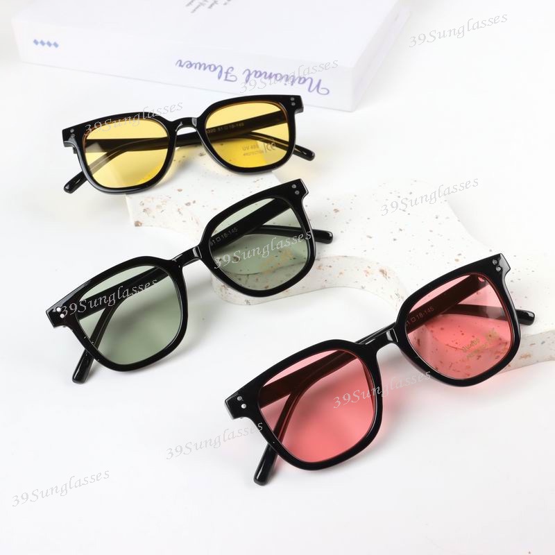 Trẻ em Hàn Quốc thời trang kẹo màu dễ thương kính bé vuông cộng với kích thước trẻ em cầu vồng kính râm cho bé trai và bé gái bóng râm ngoài trời UV bóng râm