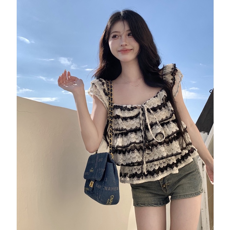 Áo Hai Dây Cổ Vuông Dáng Rộng Phối Ren Quyến Rũ Thời Trang