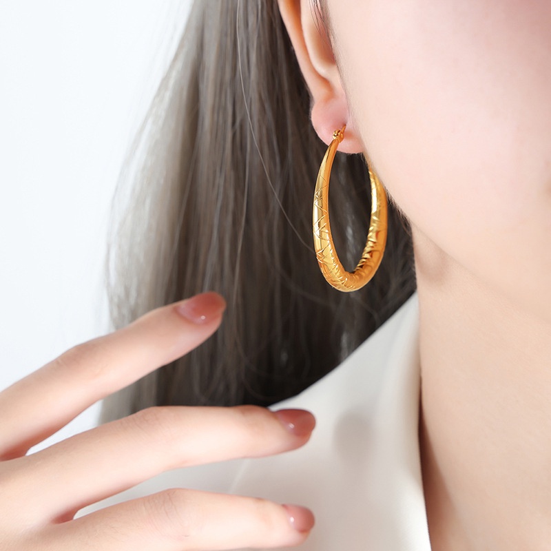 Bông Tai Thép Titan Mạ Vàng 18k Cao Cấp Không Phai Màu Phong Cách Hồng Kông Retro Cá Tính