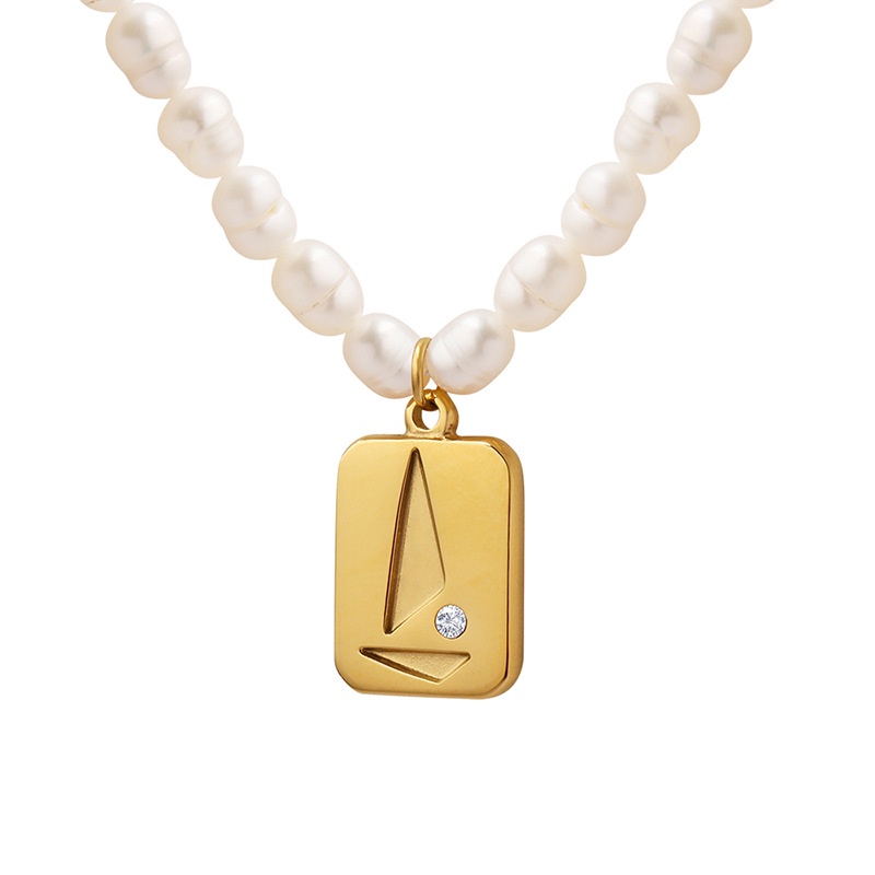 Vòng cổ Thép Titan Mặt Hình Tam Giác Đính Đá Zircon Và Ngọc Trai Không Phai Màu Sang Trọng