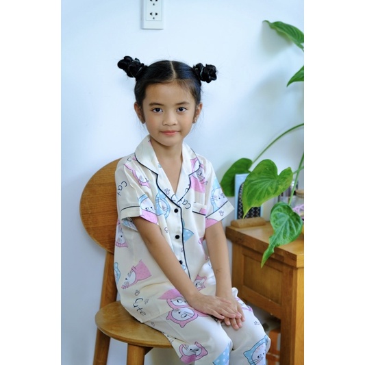 Bộ đồ ngủ Pyjama mặc nhà cộc tay cho bé chất lụa mango cao cấp mềm mịn, an toàn cho da giúp bé thoải mái dễ chịu G18