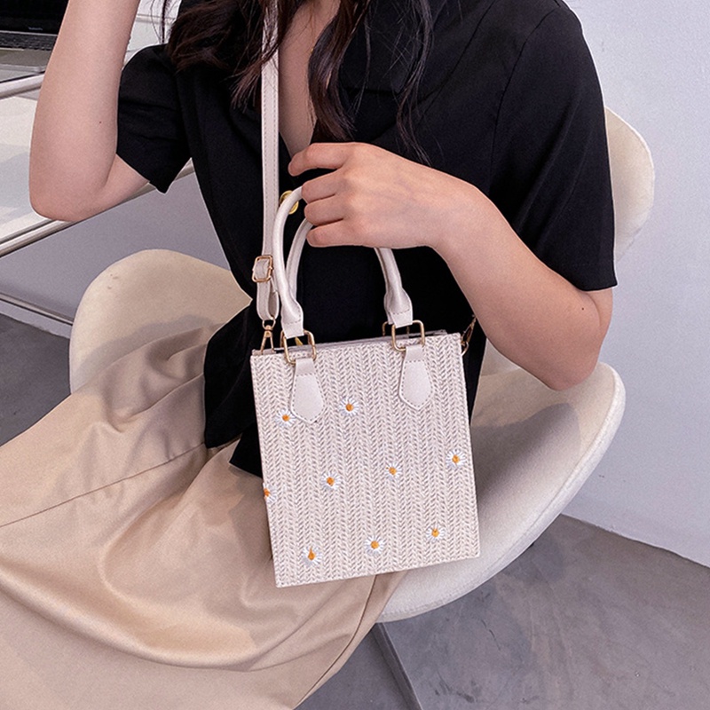 Túi cói Bằng Rơm Đính Ngọc Trai Thời Trang Dành Cho Nữ