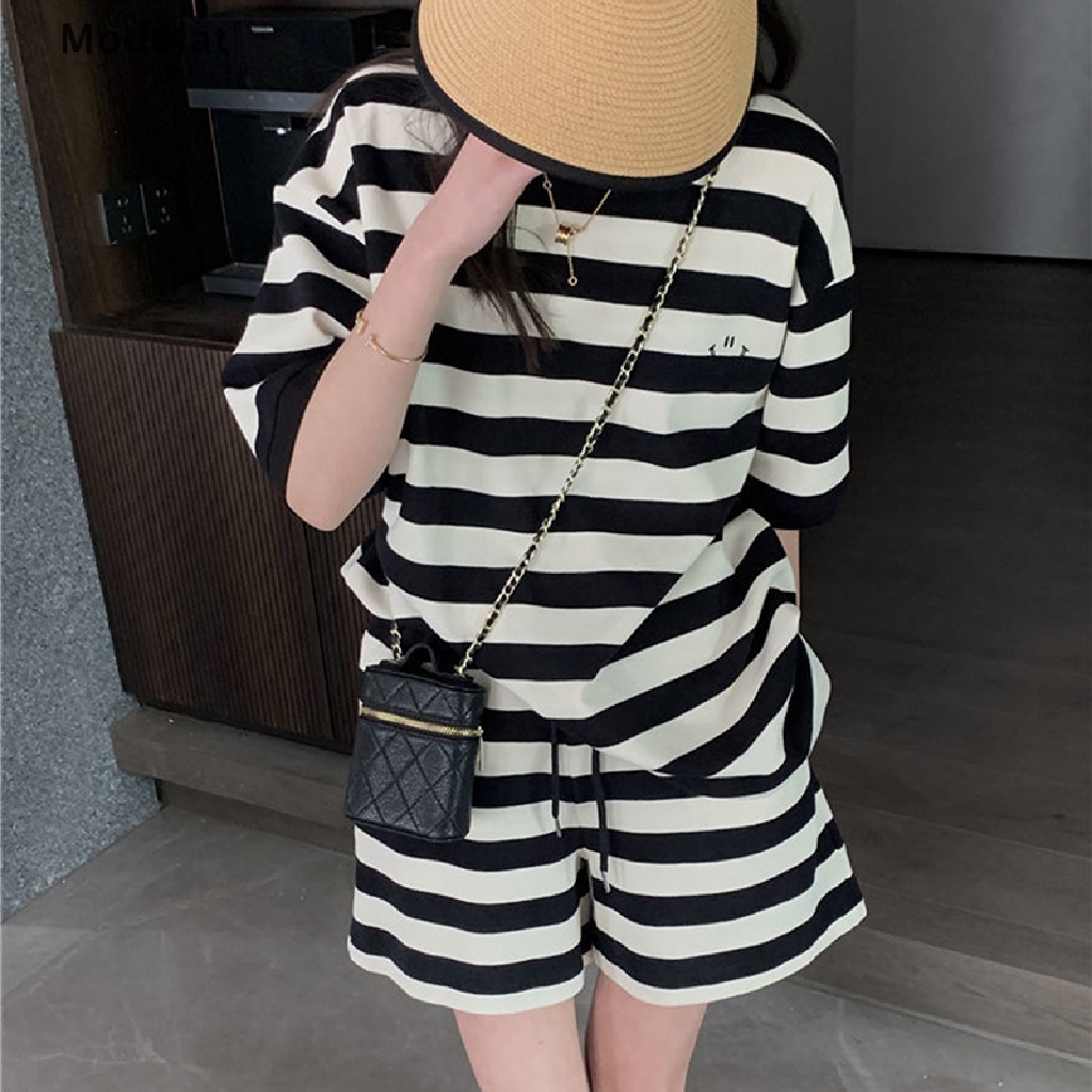 Set Đồ Mùa Hè 2 Món Gồm Áo Thun Tay Cộc Cổ Tròn Kẻ Sọc Thêu Họa Tiết + Quần Eo Thun Ống Rộng Cho Nữ