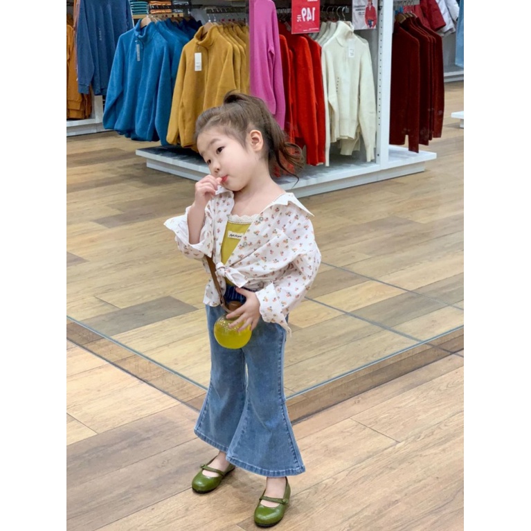 Bộ Áo Sơ Mi Cổ Búp Bê In Hoa + Áo Hai Dây Phối Ren + Quần Denim Ống Loe Thời Trang Xuân Hè Cho Bé Gái