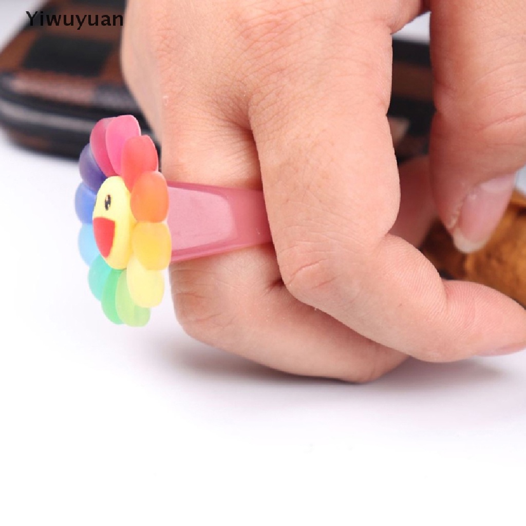 < Yiwuyuan > Nhẫn Acrylic Hình Hoa Mặt Trời Mặt Cười Màu Kẹo Ngọt Ngào Dễ Thương Thời Trang Làm Quà Tặng Cho Nữ