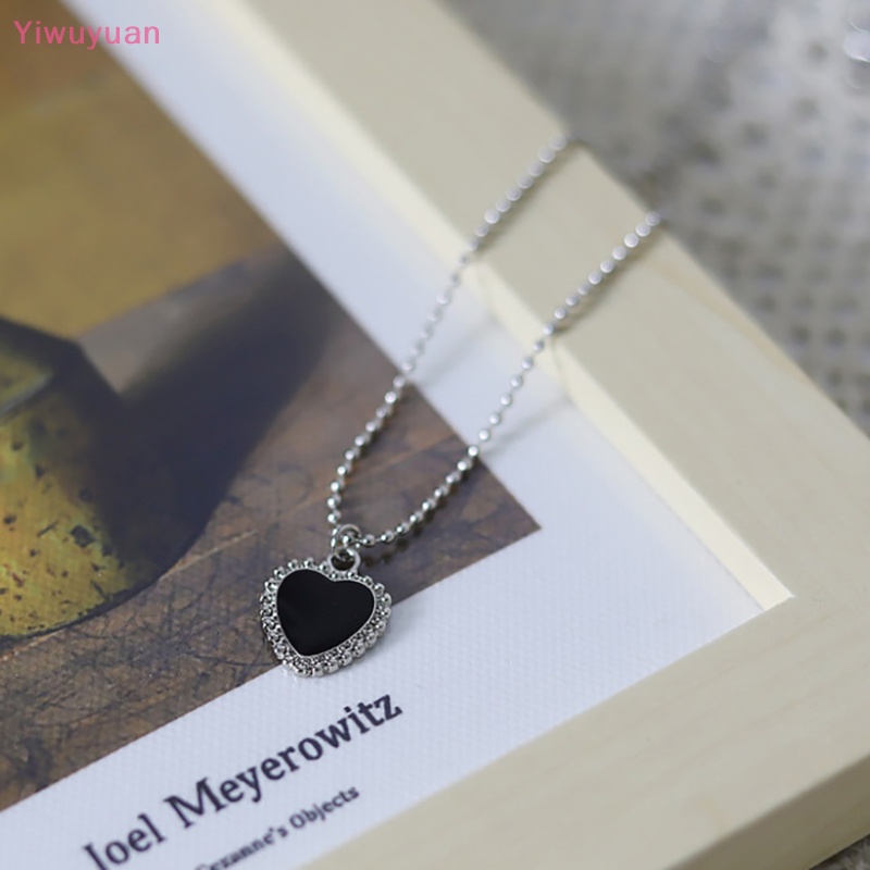 Vòng cổ Mặt Trái Tim Màu Đen Thời Trang Hàn Quốc Dành Cho Nữ