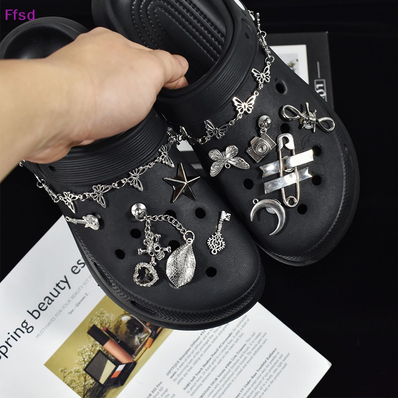 1 Set Phụ Kiện Trang Trí Giày Croc DIY Phong Cách Punk Cho Bé