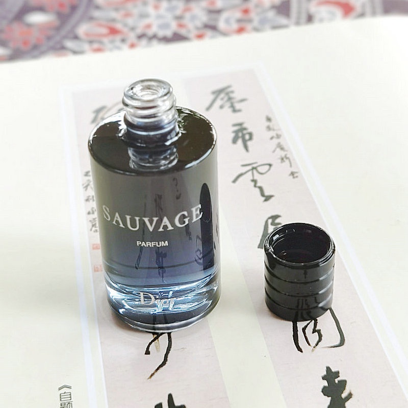 Nước Hoa Dior Wilderness Mẫu Thử Ánh Sáng Lâu Phai Cho Nam 10ml               Dior Wilderness Men's Perfume Lasting Light Fragrance Sample 10ml