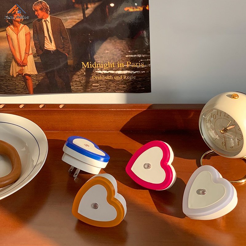 Đèn LED Ngủ Hình Trái Tim Nhiều Màu Sắc Dễ Thương Dùng Làm Quà Tặng