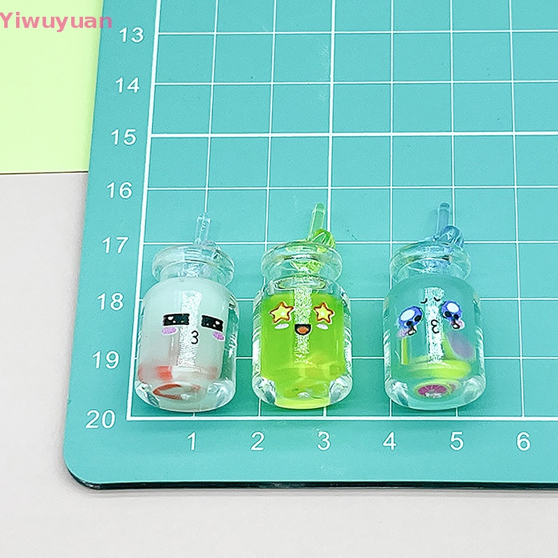 Bộ 5 Cốc Uống Nước Mini Bằng Nhựa Phát Quang Dễ Thương Kèm Ống Hút Trang Trí Xe Hơi Màu Sắc Ngẫu Nhiên