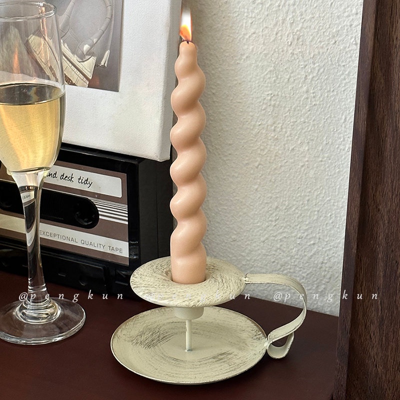 Giá Đỡ Đèn Cầy Bằng Sắt Màu Trắng Phong Cách Trung Cổ Độc Đáo Trang Trí Nhà Cửa