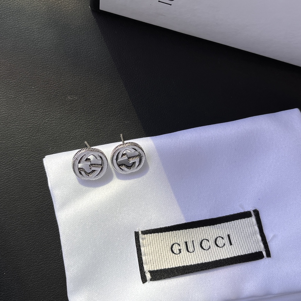 Bông Tai Gucci Bằng Thép Titan Chống Thấm Nước Không Gỉ Hình Logo GG Thời Trang Cho Nữ