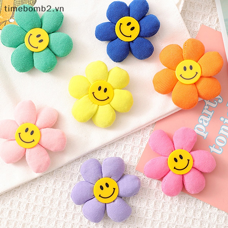 1 Huy Hiệu Cài Áo Hình Hoa Hướng Dương Mặt Cười Nhiều Màu Dễ Thương