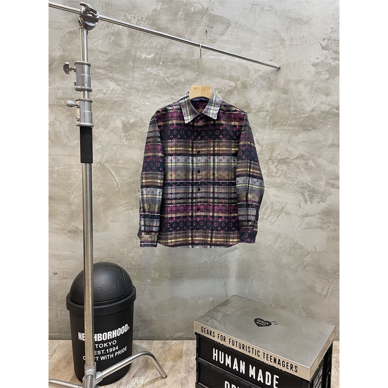 Áo Sơ Mi Unisex Tay Dài Sọc Caro Đỏ Đậm In Logo Chữ Cái Đầy Màu Sắc L888V Tky6U5