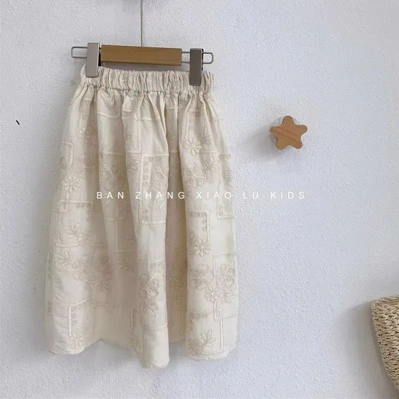 Bộ Áo Không Tay Thêu Họa Tiết Tinh Tế Mẫu Mới 2023 Dành Cho Bé Gái