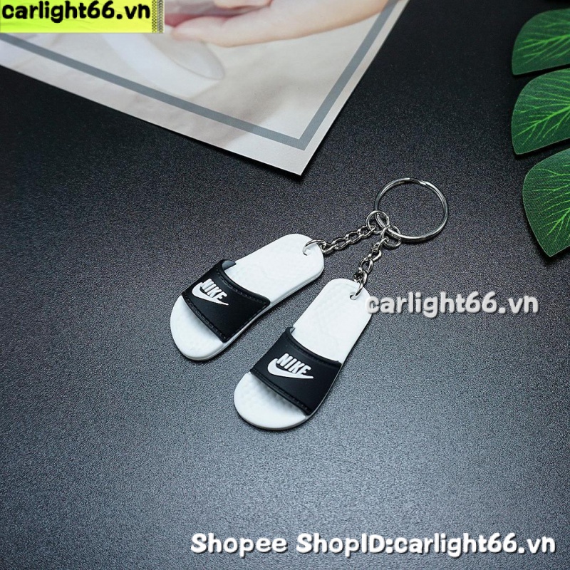 Móc Khóa Hình Dép Đi Trong Nhà Xinh Xắn