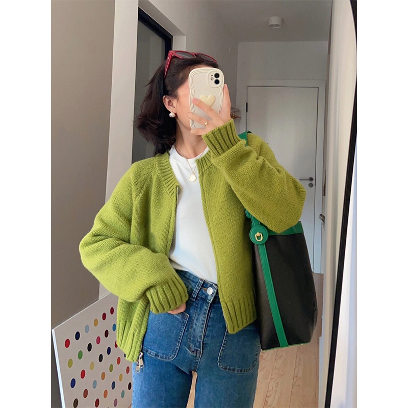 Zipper knitted sweater cardigan outer match women's early autumn short French retro advanced temperament loose coat MC women's TO7P