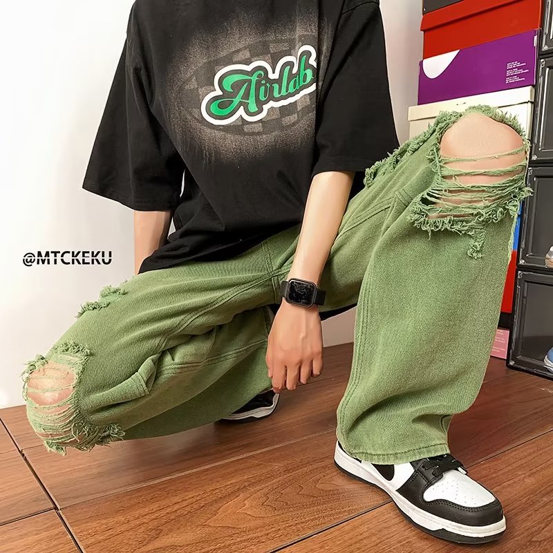Phong cách vintage| Quần jean nam với thiết kế màu xanh lá cây, cảm giác sang trọng, viền thô, lỗ, quần ống thẳng đường phố cao cấp, vải chất lượng cao