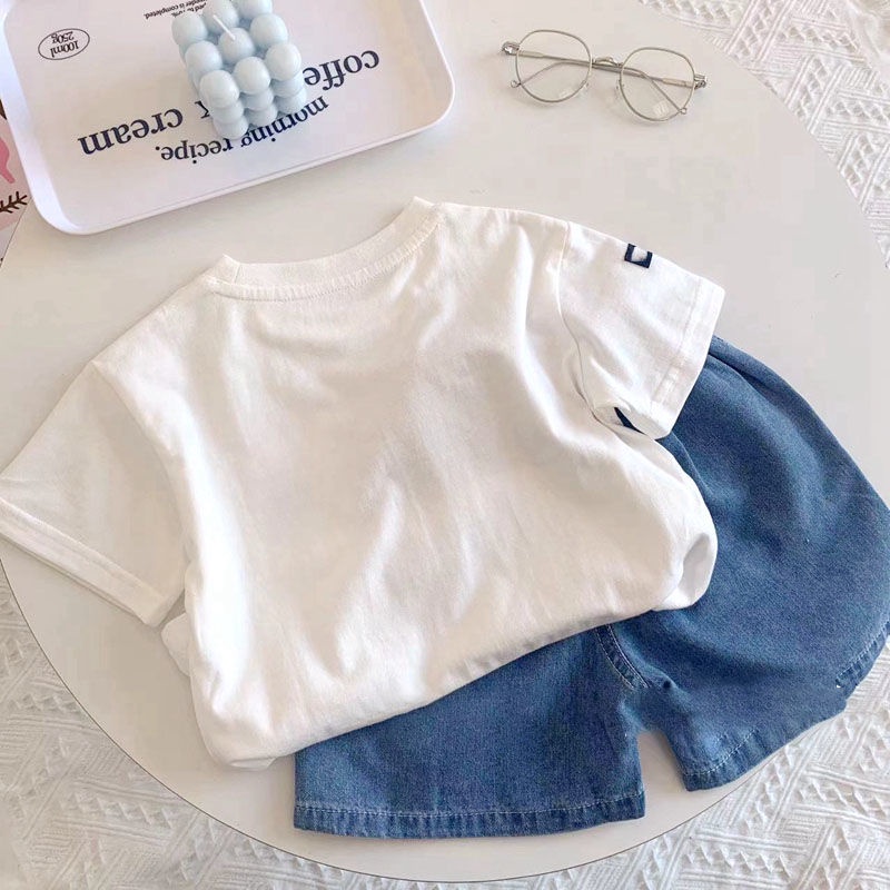 Thích hợp cho t-shirt ngắn tay cho bé trai 5-22kg, mùa hè mới dành cho trẻ em bằng vải cotton tinh khiết đa năng màu trắng nửa tay trên, baby loose casual t-shirt