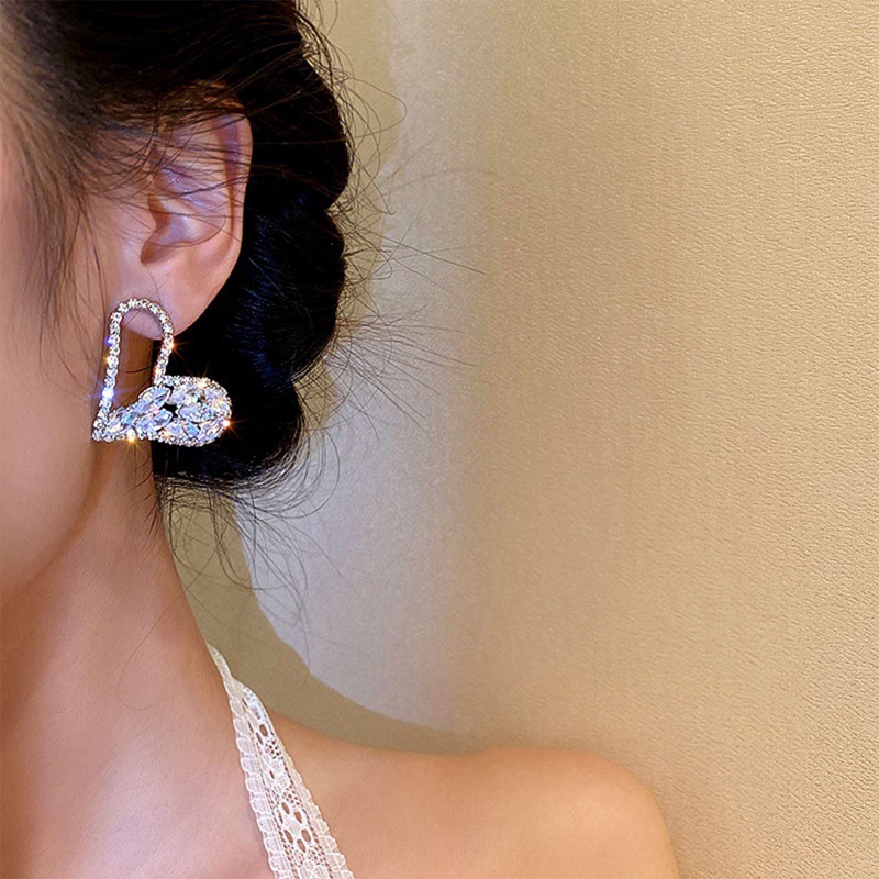 Đôi Khuyên Tai Hình Trái Tim Đính Đá Thời Trang Cho Nữ