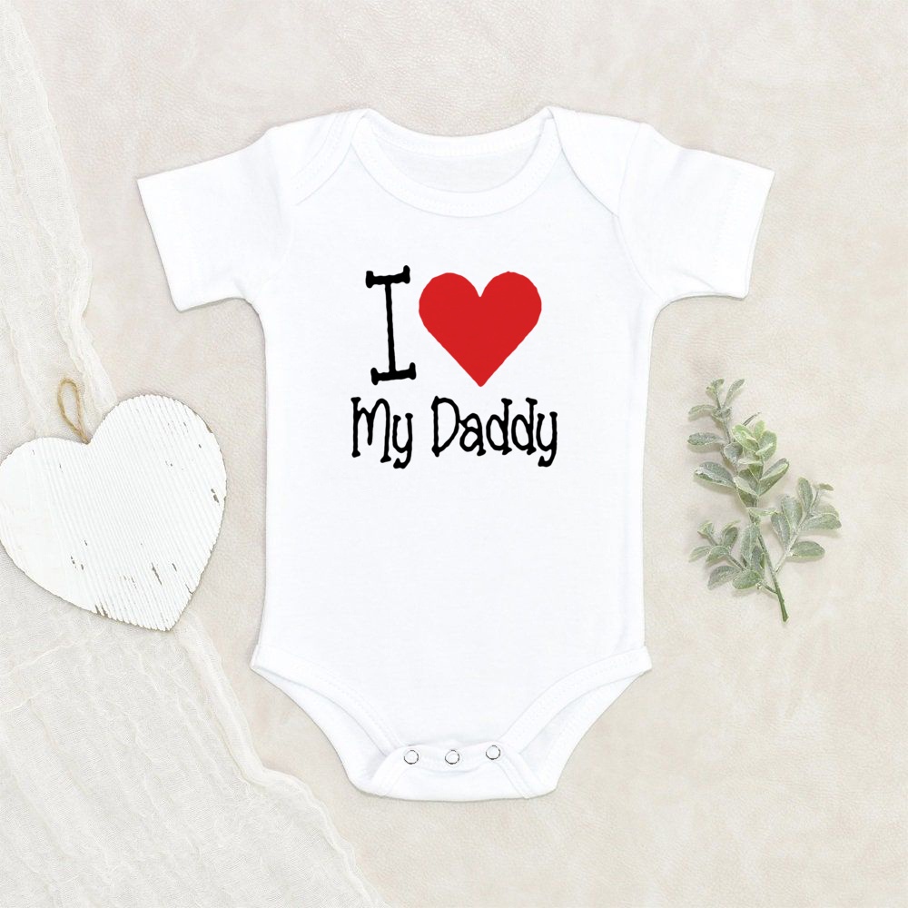 Áo Liền Quần Màu Trắng In Chữ i love my Dad Cho Bé Sơ Sinh