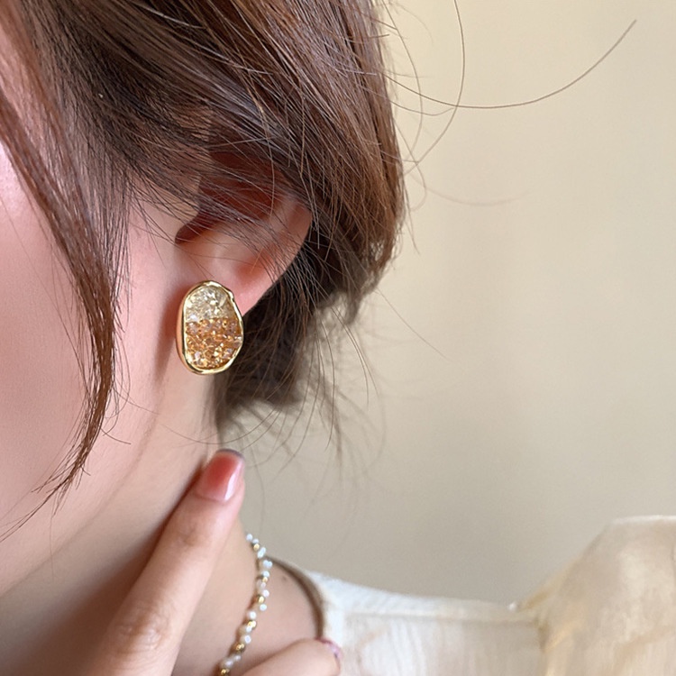 Bông Tai Kim Loại Màu Sắc Tương Phản Phong Cách Retro Dành Cho Nữ