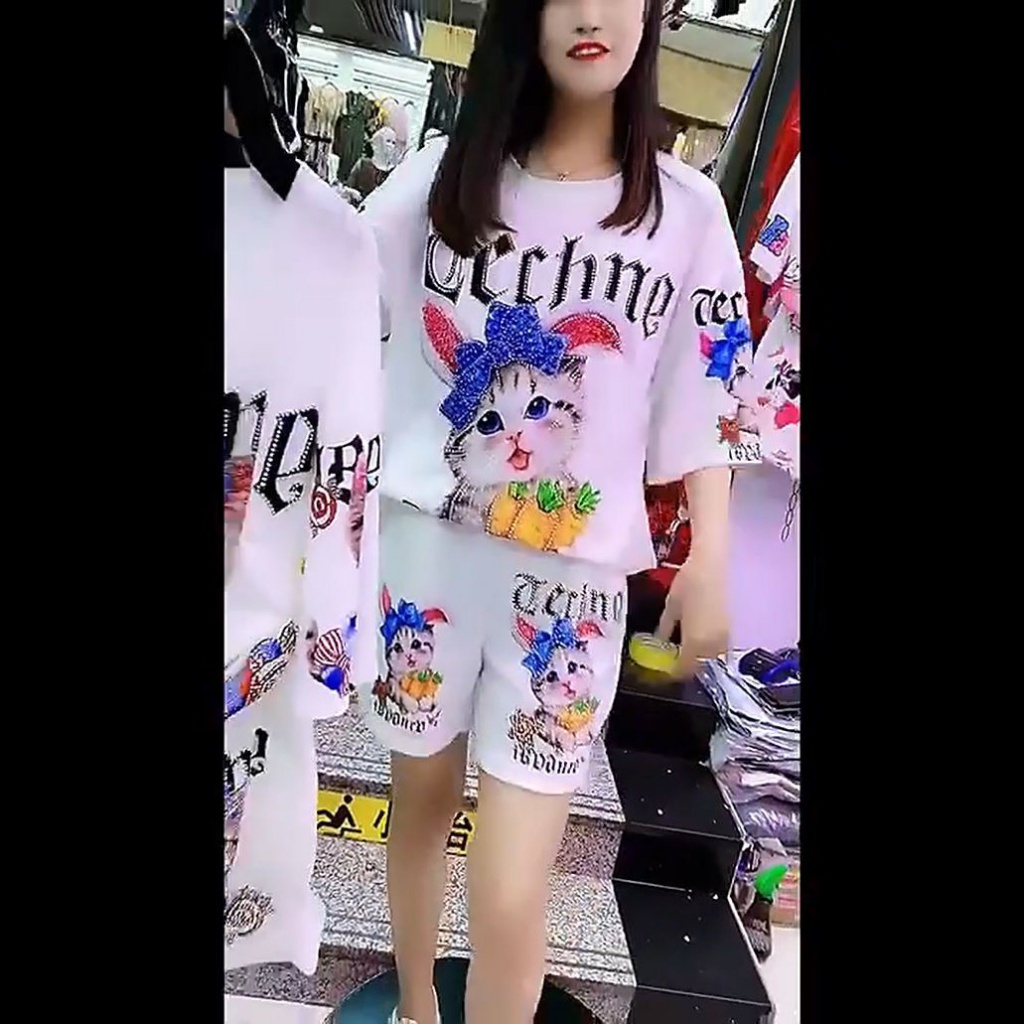 Bộ Áo Thun Tay Lửng In Chữ + Quần Short Ôm Dáng Đính Kim Cương Thời Trang Cho Nữ