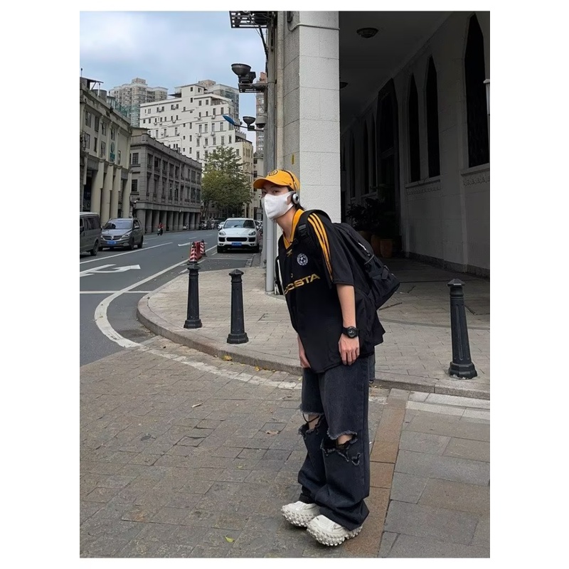 Áo Thun Tay Ngắn Cổ Chữ v Form Rộng Thêu Họa Tiết Phong Cách Retro Mỹ Cho Nam Nữ