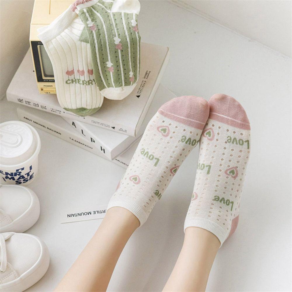 Vớ Lưới Rỗng Mỏng Cổ Thấp Co Giãn Thoáng Khí Họa Tiết Trái Tim Ngọt Ngào WMES15H Cho Nữ