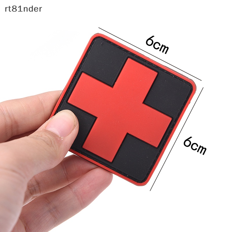 Huy Hiệu Cài Áo Sơ Cứu Hình Chữ Thập Bằng PVC Màu Đỏ Kích Thước 6X6Cm