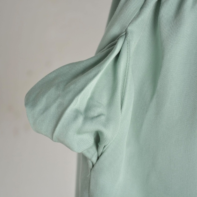 Bộ Áo Liền Quần Sát Nách Dáng Ngắn Phối Túi Cá Tính Cho Nữ