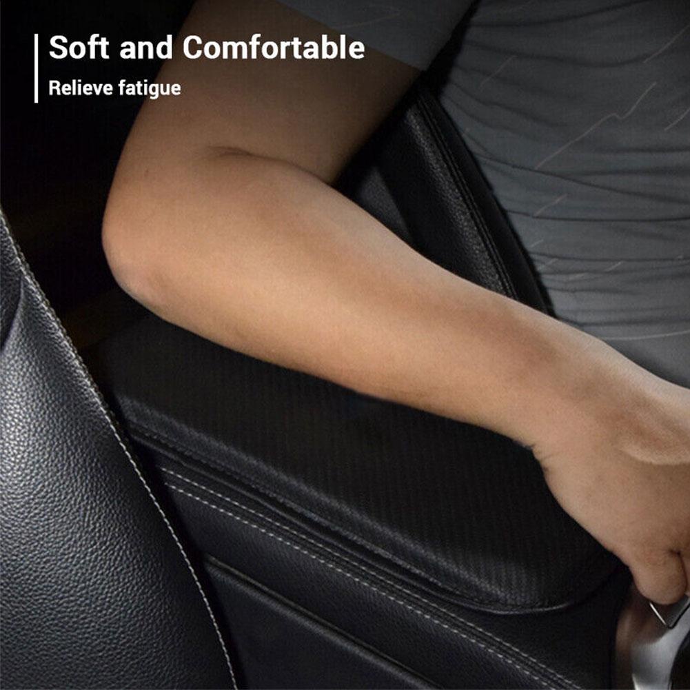 Đệm Da Sợi Carbon Lót Bệ Tỳ Tay Xe Hơi S0F4