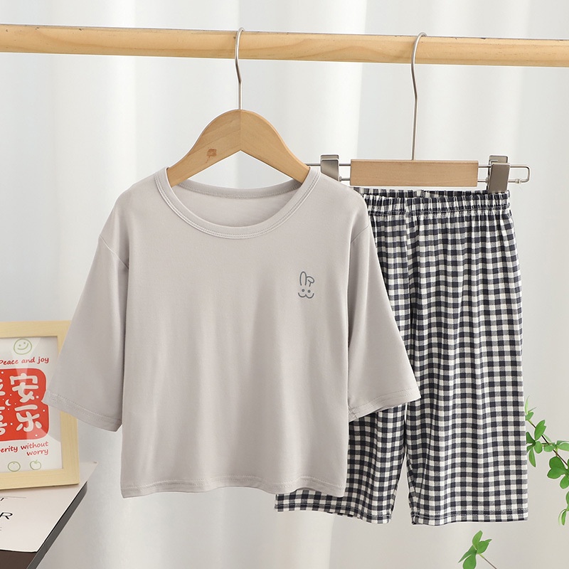 Bộ Đồ Ngủ Tay Lửng Thoáng Mát Cá Tính Cho Mẹ Và Bé 90-180cm