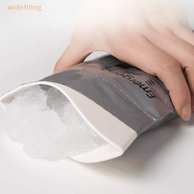 Bộ 1 / 4 Túi Đi Vệ Sinh Khẩn Cấp 700Ml Tiện Lợi