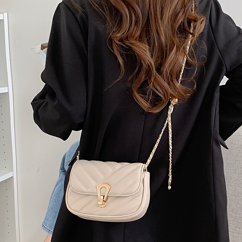 Túi Đeo Chéo Dây Xích Nhỏ Hình Thoi Màu Vàng Phong Cách Dành Cho Nữ