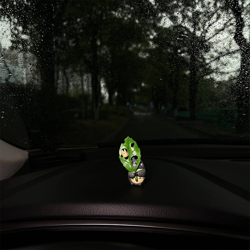 Healing Car Decoration Miyazaki Hayaototoro and Small Briquette Cute Vehicle Center Console Decoration Car Window 5sdE