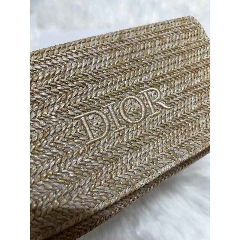 Túi Đeo Vai Thêu logo D Đính Ngọc Trai Phối Dây Xích Thời Trang