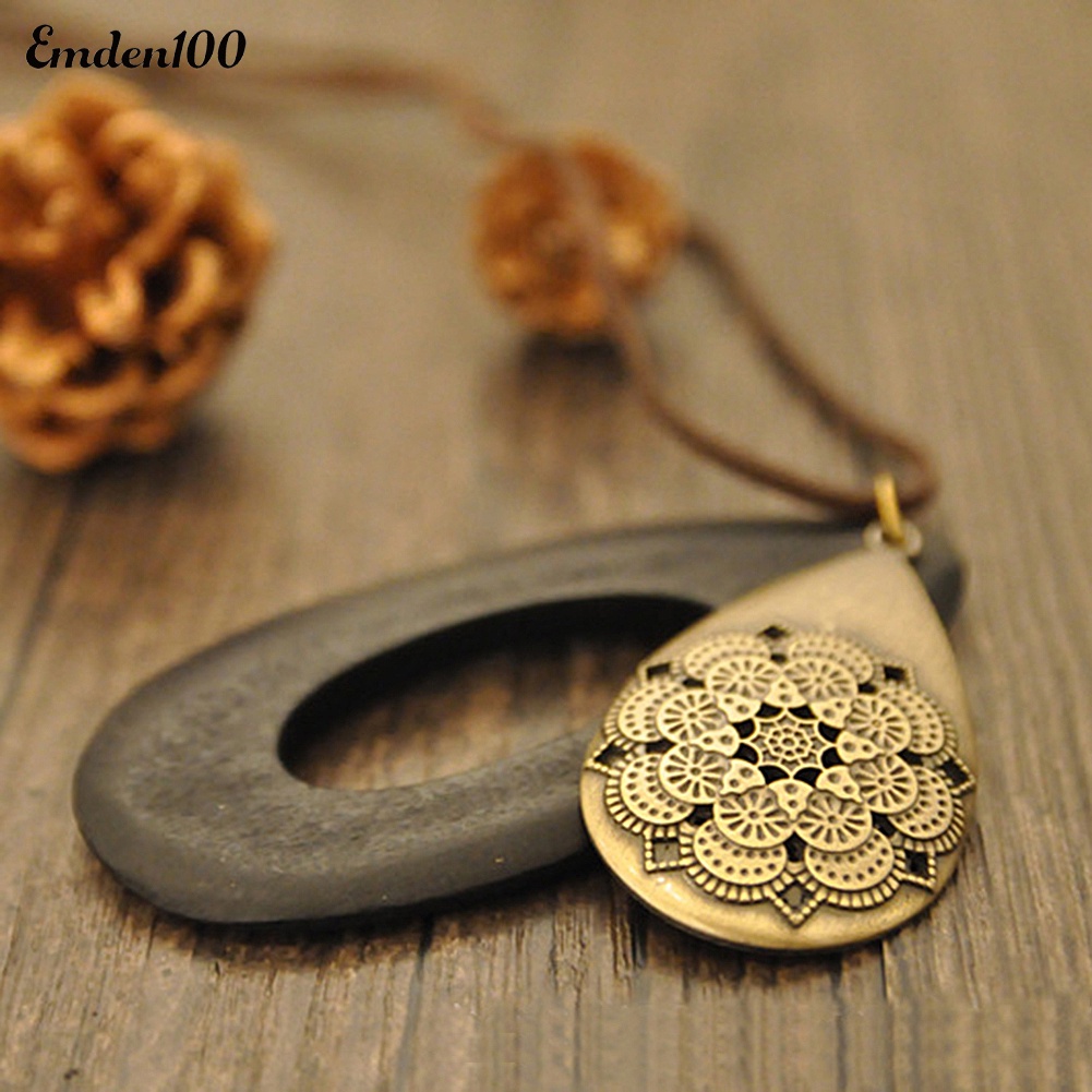 Vòng cổ Nữ Chất Liệu Nhung Mặt Gỗ Chạm Khắc Rỗng Phong Cách Vintage