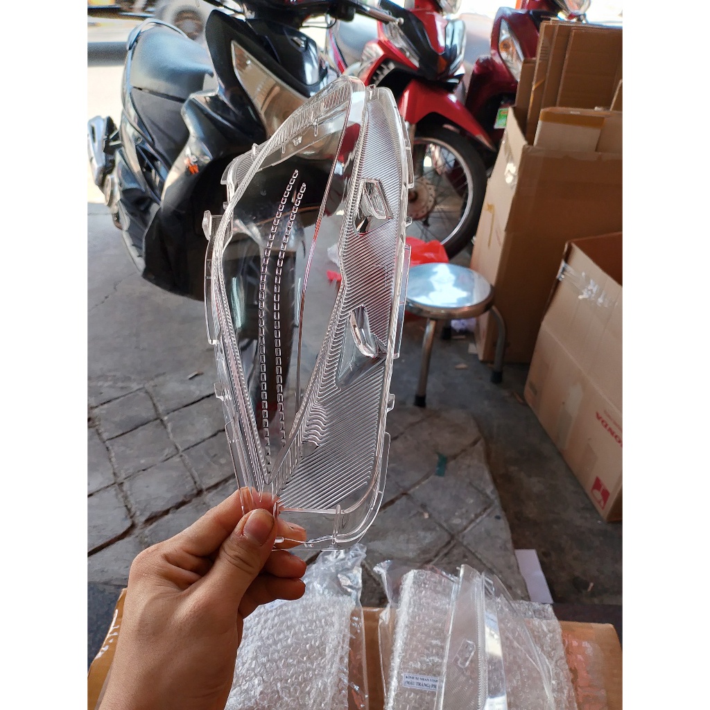 KÍNH XI NHAN VISION 2020 / 2021 / 2022 / 2023 / 2024 HONDA - TRÁI HAY PHẢI ĐƯỢC TÍNH THEO NGỒI TRÊN XE