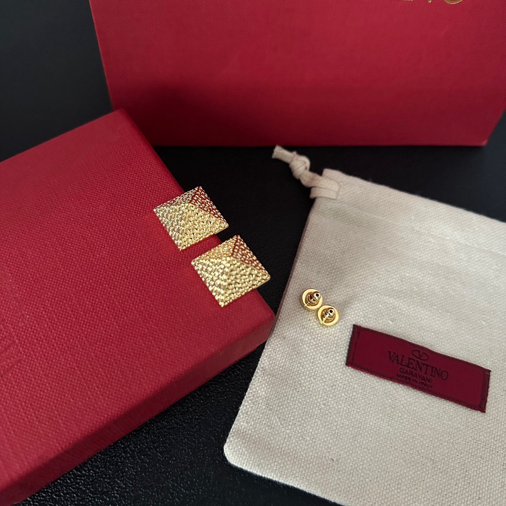 Valentino bông tai titan thép chữ logo ear hoop stud earrings trang sức của phụ nữ