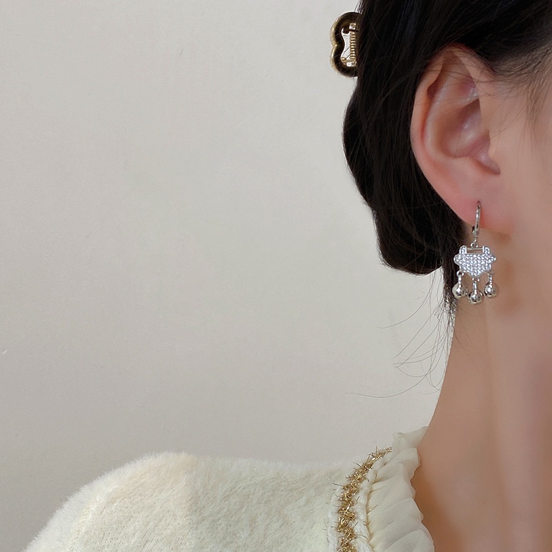 2023 hoa tai bạc phong cách mới cô gái tính khí mùa hè retro khóa an toàn hoa tai mặt dây chuyền